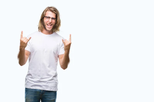 Homem Bonito Jovem Com Cabelos Longos Vestindo Óculos Sobre Fundo — Fotografia de Stock