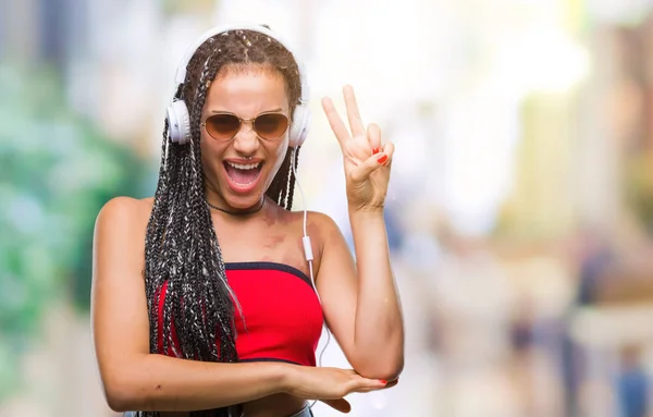 Cabello Trenzado Joven Afroamericano Con Marca Nacimiento Con Auriculares Sobre — Foto de Stock