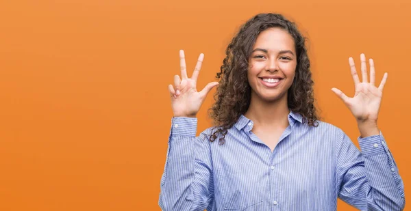 Young Hispanic Business Woman Showing Pointing Fingers Number Eight While — Stock Photo, Image