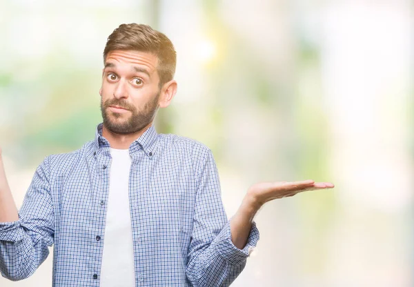 Joven Hombre Guapo Con Camiseta Blanca Sobre Fondo Aislado Expresión — Foto de Stock