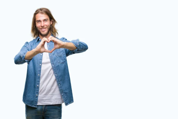 Jonge Knappe Man Met Lange Haren Geïsoleerde Achtergrond Glimlachend Liefde — Stockfoto