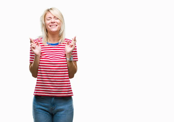 Joven Mujer Rubia Hermosa Sobre Fondo Aislado Sonriendo Cruzando Los —  Fotos de Stock