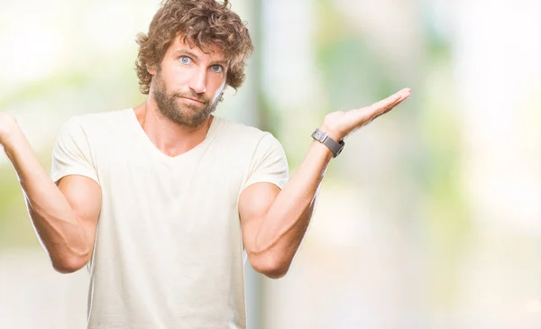 Bonito Homem Modelo Hispânico Sobre Fundo Isolado Expressão Indolente Confuso — Fotografia de Stock