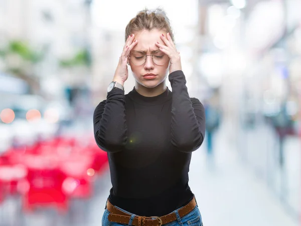 Молодая Блондинка Очках Изолированном Фоне Страдает Головной Боли Отчаянии Стрессе — стоковое фото