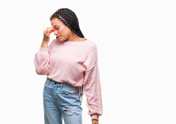 Ung Flätad Hår Afrikanska Amerikanska Flickan Bär Tröja Över Isolerade — Stockfoto