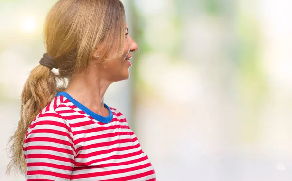 Ältere Hispanische Frau Mittleren Alters Mit Isoliertem Hintergrund Die Zur — Stockfoto