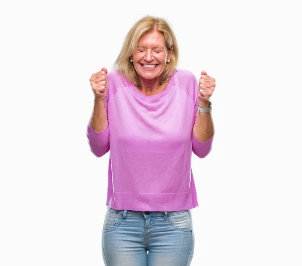 Blonde Vrouw Van Middelbare Leeftijd Geïsoleerde Achtergrond Enthousiast Voor Succes — Stockfoto