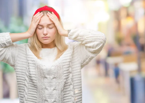 Mujer Caucásica Joven Con Suéter Invierno Sobre Fondo Aislado Que —  Fotos de Stock