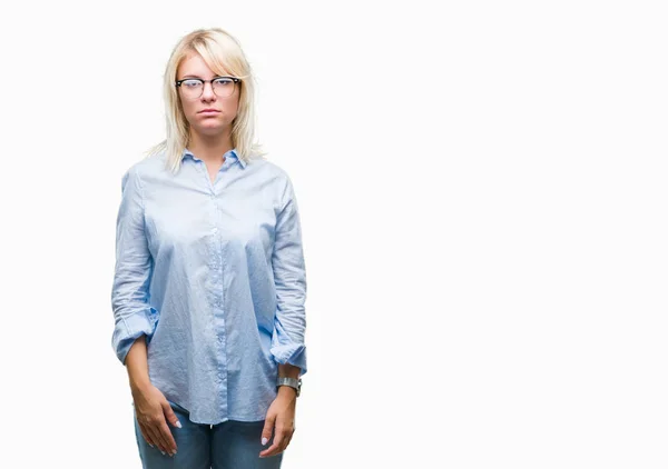 Junge Schöne Blonde Geschäftsfrau Mit Brille Über Isoliertem Hintergrund Skeptisch — Stockfoto