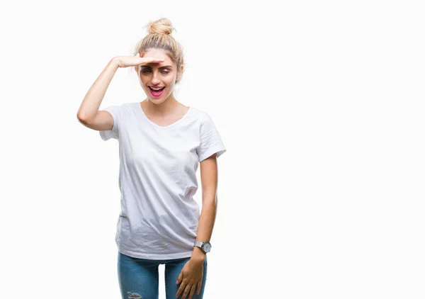Jonge Mooie Blonde Vrouw Met Witte Shirt Geïsoleerd Achtergrond Erg — Stockfoto