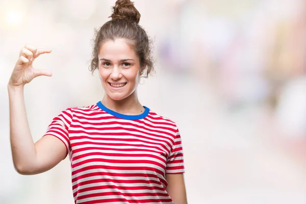 Bella Bruna Capelli Ricci Giovane Ragazza Indossa Look Casual Sfondo — Foto Stock