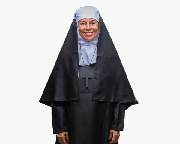 Średnim Wieku Starszy Chrześcijańskiej Zakonnica Katolicka Kobieta Białym Tle Szczęśliwy — Zdjęcie stockowe