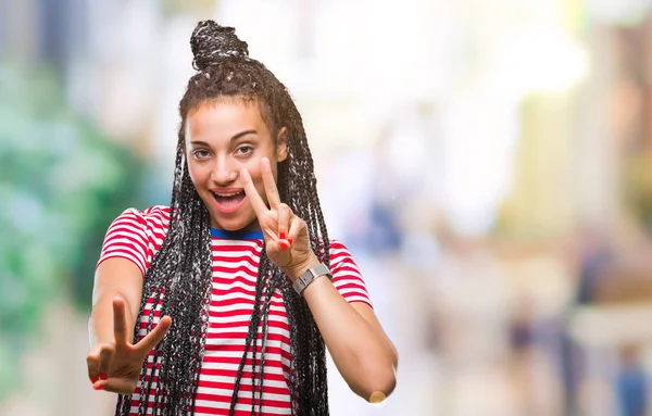 Jovem Trançado Cabelo Afro Americano Menina Sobre Fundo Isolado Sorrindo — Fotografia de Stock