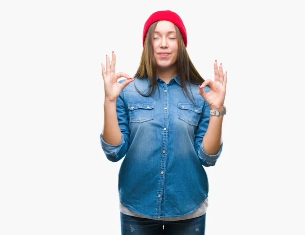 Jovem Caucasiano Bela Mulher Com Olhos Fechados Fazendo Gesto Meditação — Fotografia de Stock