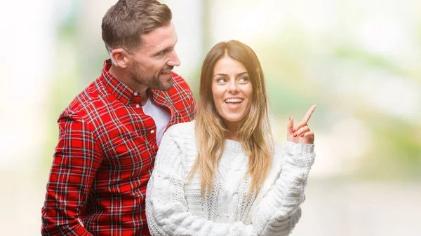 Jovem Casal Apaixonado Vestindo Camisola Inverno Sobre Fundo Isolado Com — Fotografia de Stock