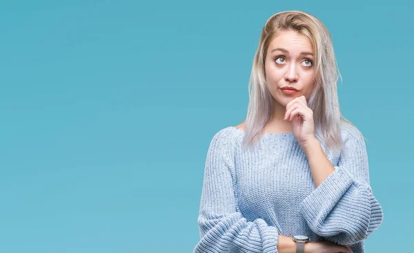 Junge Blonde Frau Winterpullover Über Isoliertem Hintergrund Mit Der Hand — Stockfoto