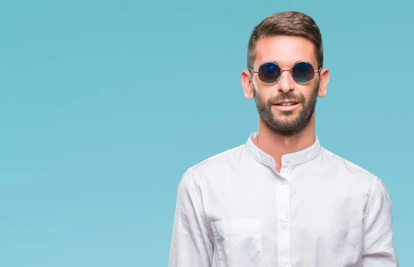 Joven Hombre Guapo Con Gafas Sobre Fondo Aislado Con Una — Foto de Stock