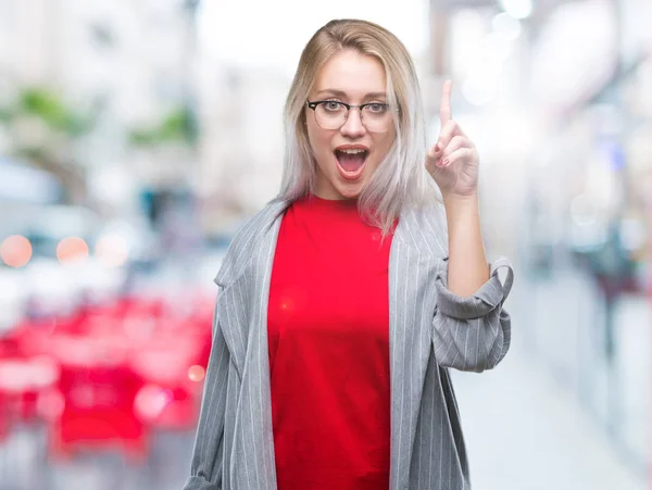 Ung Blond Business Kvinna Bär Mode Jacka Över Isolerade Bakgrund — Stockfoto