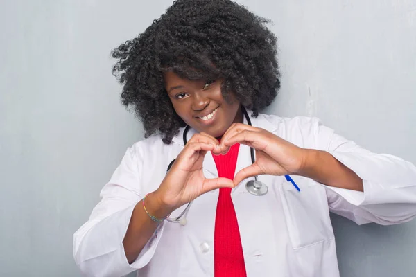 Young African American Doctor Woman Grey Grunge Wall Smiling Love — Stock Photo, Image