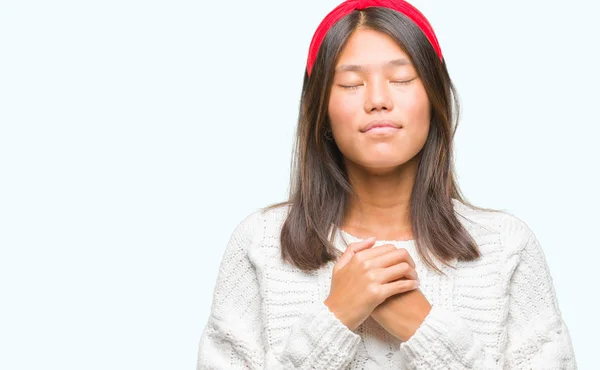 Jovem Mulher Asiática Vestindo Camisola Inverno Sobre Fundo Isolado Sorrindo — Fotografia de Stock