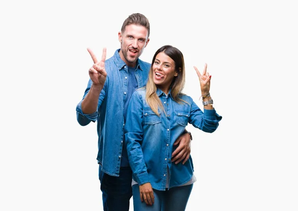 Pareja Joven Enamorada Sobre Fondo Aislado Sonriendo Con Cara Feliz —  Fotos de Stock