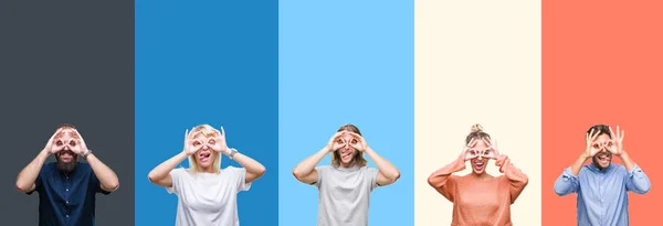 Collage Jóvenes Casuales Sobre Rayas Colores Fondo Aislado Haciendo Buen — Foto de Stock