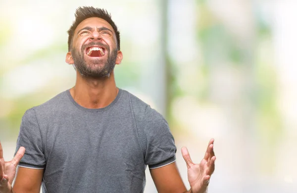 Erwachsener Hispanischer Mann Mit Isoliertem Hintergrund Verrückt Und Verrückt Schreiend — Stockfoto