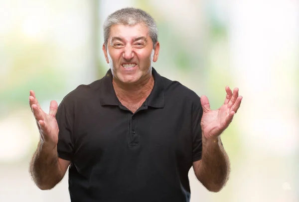 Hombre Mayor Guapo Sobre Fondo Aislado Loco Loco Gritando Gritando — Foto de Stock