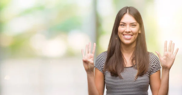 Junge Schöne Hispanische Frau Die Mit Finger Nummer Neun Zeigt — Stockfoto