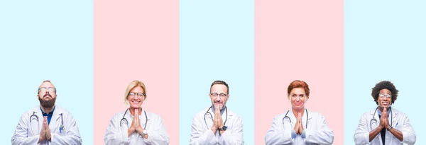 両手一緒に許しが自信を持って笑顔を求めて祈って分離の背景に医療制服を着てグループの専門家医師のコラージュ — ストック写真