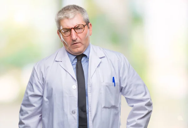 Stilig Senior Doktor Forskare Professionell Man Klädd Vit Rock Över — Stockfoto