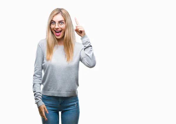 Jovem Mulher Loira Bonita Usando Óculos Sobre Fundo Isolado Apontando — Fotografia de Stock