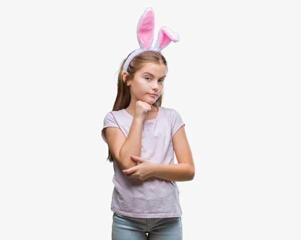 Krásná Mladá Dívka Nosí Velikonoční Zajíček Uši Izolované Pozadí Rukou — Stock fotografie