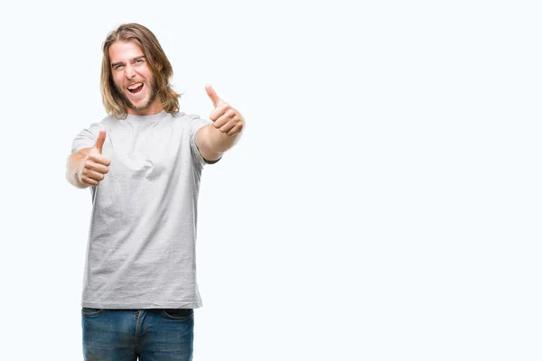 Homem Bonito Jovem Com Cabelos Longos Sobre Fundo Isolado Aprovando — Fotografia de Stock