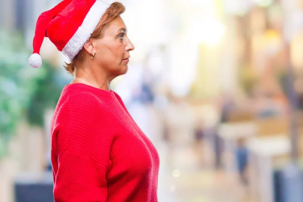 Στιβαρό Και Ανώτερος Καυκάσιος Κοκκινομάλλης Γυναίκα Φοράει Καπέλο Χριστουγέννων Πάνω — Φωτογραφία Αρχείου