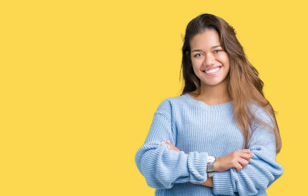 Jovem Bela Mulher Morena Vestindo Camisola Azul Inverno Sobre Fundo — Fotografia de Stock