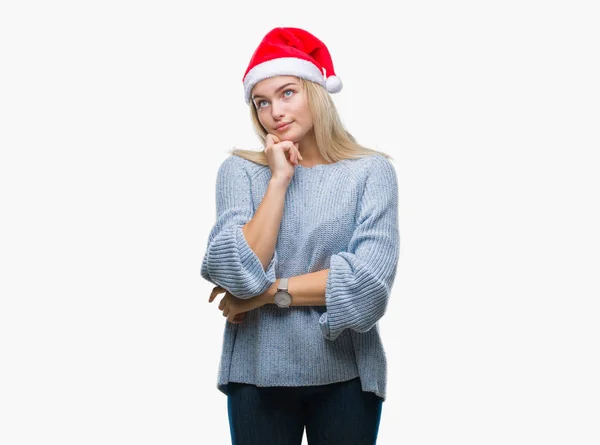 Jonge Kaukasische Vrouw Kerstmuts Dragen Geïsoleerde Achtergrond Met Hand Kin — Stockfoto