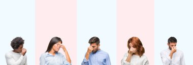 Kolaj grup izole arka burun ve göz yorgunluğu ve baş ağrısı duygu sürtünme yorgun renkli üzerinde genç insan. Stres ve hayal kırıklığı kavramı.