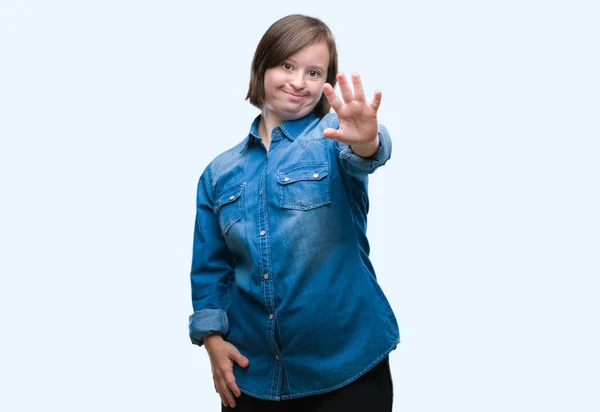 Sendromlu Stop Yapıyor Izole Arka Plan Üzerinde Genç Yetişkin Kadın — Stok fotoğraf