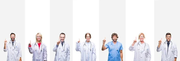 Koláž Profesionálních Lékařů Pruhy Izolované Pozadí Zobrazení Směřující Nahoru Prstem — Stock fotografie
