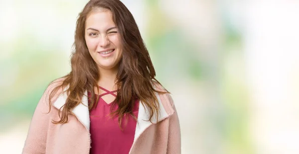 Hermosa Mujer Joven Tamaño Grande Con Abrigo Invierno Sobre Fondo —  Fotos de Stock