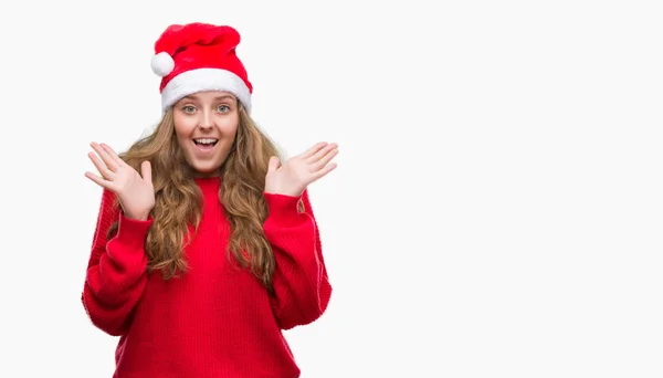 Jovem Loira Vestindo Chapéu Papai Noel Muito Feliz Animado Expressão — Fotografia de Stock