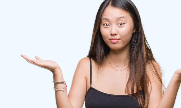 Jovem Mulher Asiática Sobre Fundo Isolado Indolente Confuso Expressão Com — Fotografia de Stock