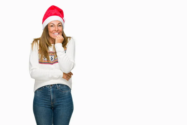 Eine Erwachsene Frau Mittleren Alters Die Winterpullover Und Weihnachtsmütze Über — Stockfoto