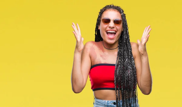 Jovem Cabelo Trançado Afro Americano Com Marca Nascimento Vestindo Óculos — Fotografia de Stock