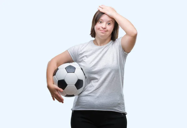 증후군 손으로 머리에 절연된 축구공을 여자는 수치심과 얼굴로 분노와 공포와 — 스톡 사진