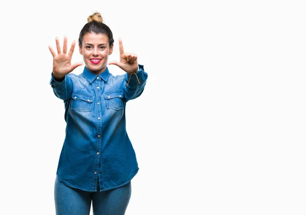 Mooie Jongedame Geïsoleerde Achtergrond Weergeven Met Vingers Omhoog Nummer Zeven — Stockfoto