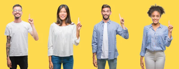 Collage Van Groep Mensen Vrouwen Mannen Kleurrijke Gele Geïsoleerde Achtergrond — Stockfoto