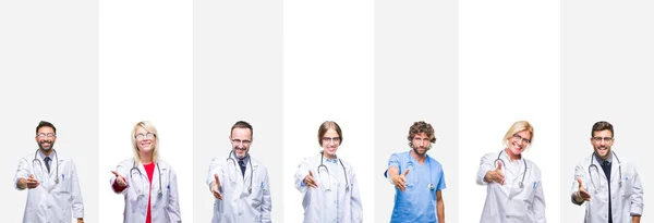 Collage Medici Professionisti Strisce Sfondo Isolato Sorridente Amichevole Offrendo Stretta — Foto Stock