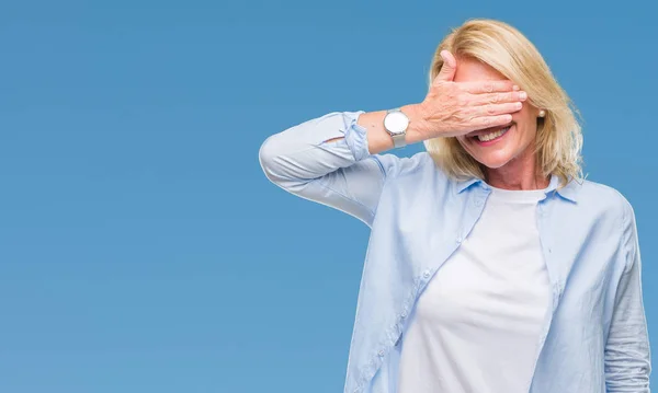 Blonde Frau Mittleren Alters Über Isoliertem Hintergrund Lächelnd Und Lachend — Stockfoto